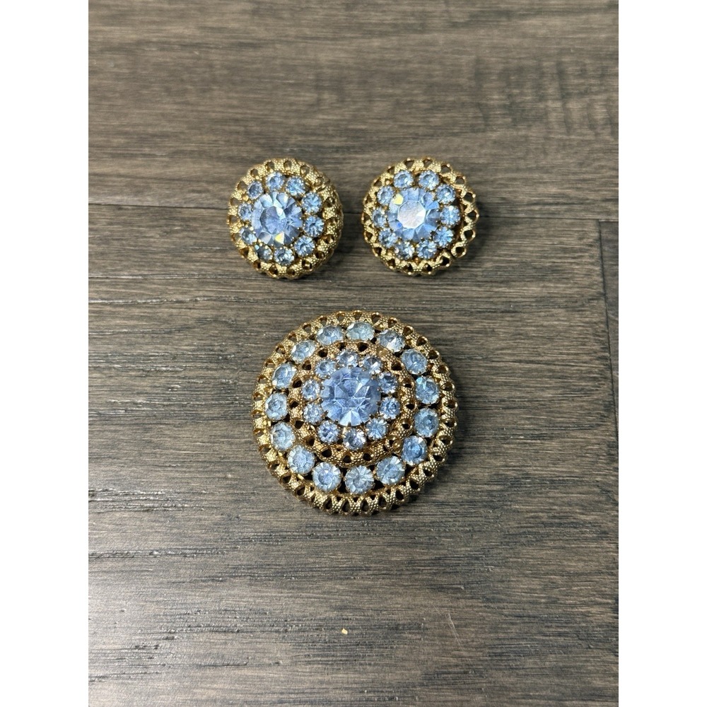 Vintage Blue Rhinestone Gold tone Dome pin brooch With Clip On Earrings